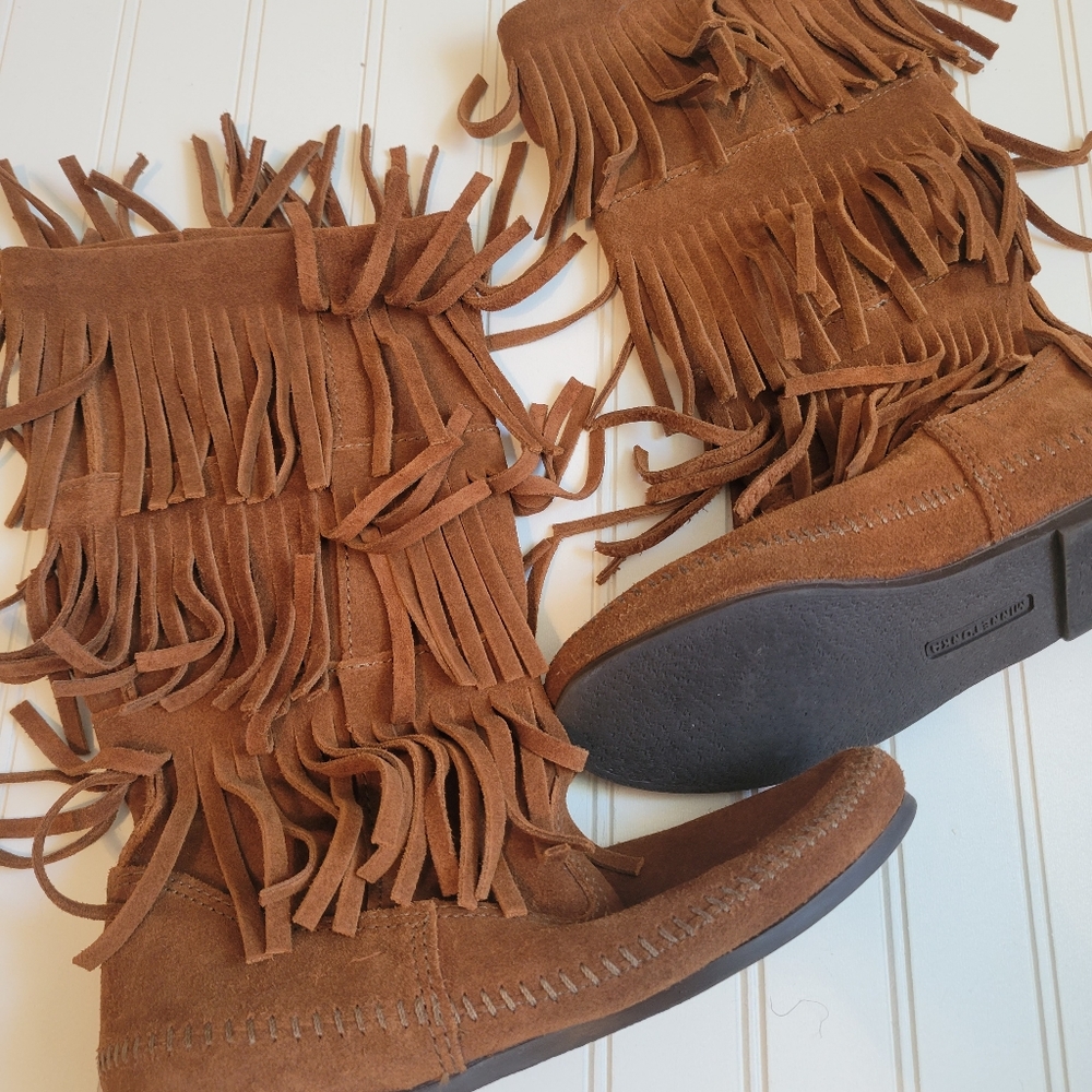 Minnetonka Boho Suede Fringe Boots Camel Size 7